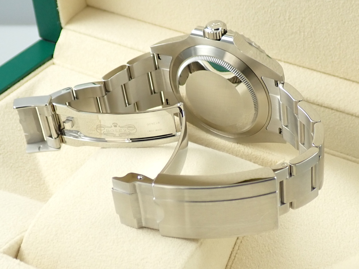 Rolex Submariner Date <Warranty, Box, etc.>