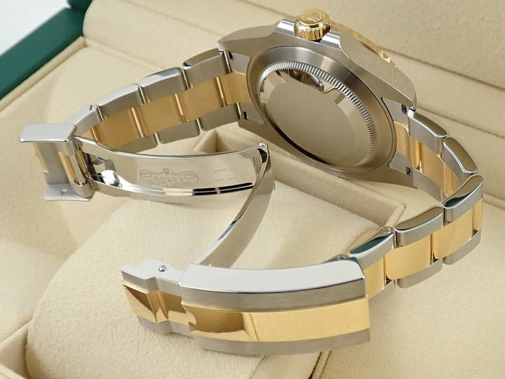 Rolex Submariner Date <Warranty, Box, etc.>