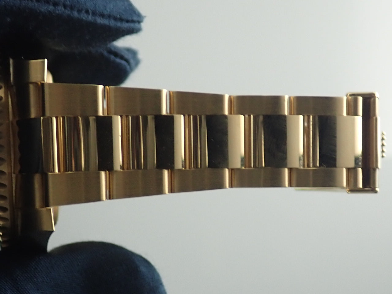 Rolex Submariner Date Ref. 116618LB Yellow Gold Blue Dial