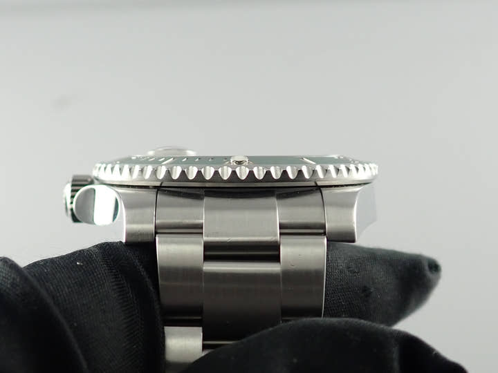 Rolex Submariner Green <Warranty, Box, etc.>