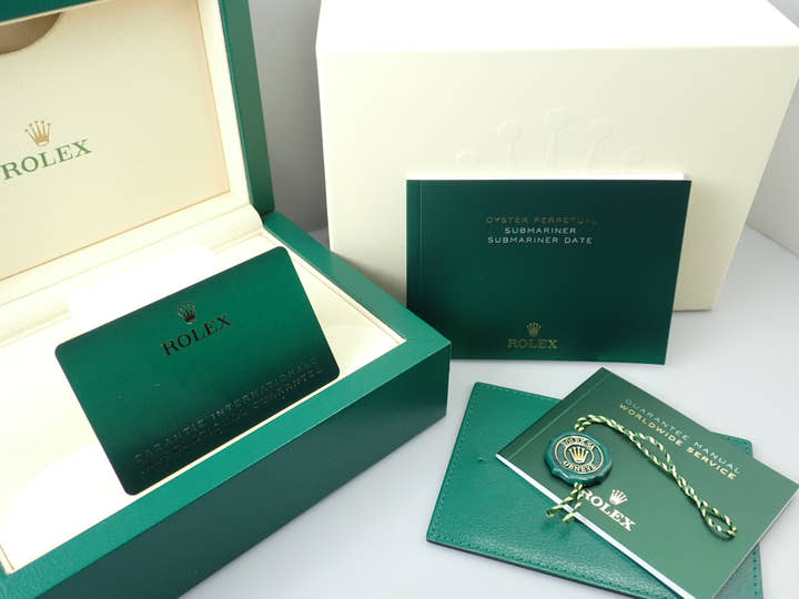 Rolex Submariner Date <Warranty, Box, etc.>
