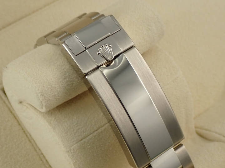 ロレックス サブマリーナー デイト Ref.126619LB ホワイトゴールド ブラック文字盤