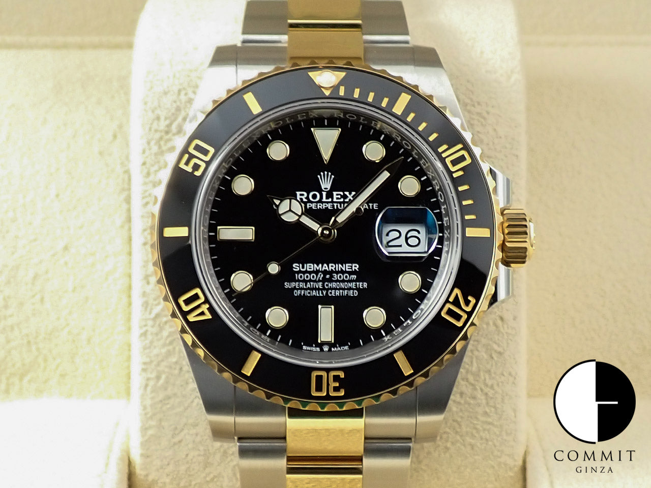 Rolex submariner gold black hotsell