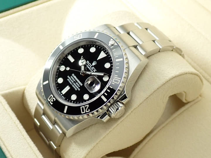 Rolex Submariner Date <Warranty, Box, etc.>