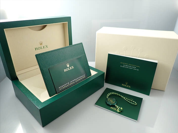 Rolex Submariner Date <Warranty, Box, etc.>