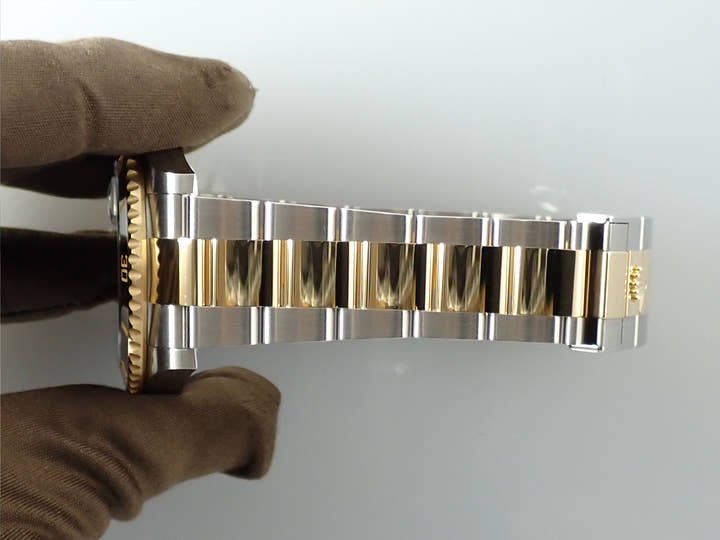 Rolex Submariner Date <Warranty, Box, etc.>