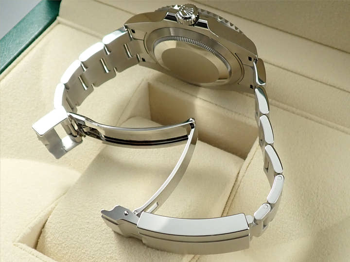 ロレックス サブマリーナー デイト Ref.126610LV ステンレススチール ブラック文字盤