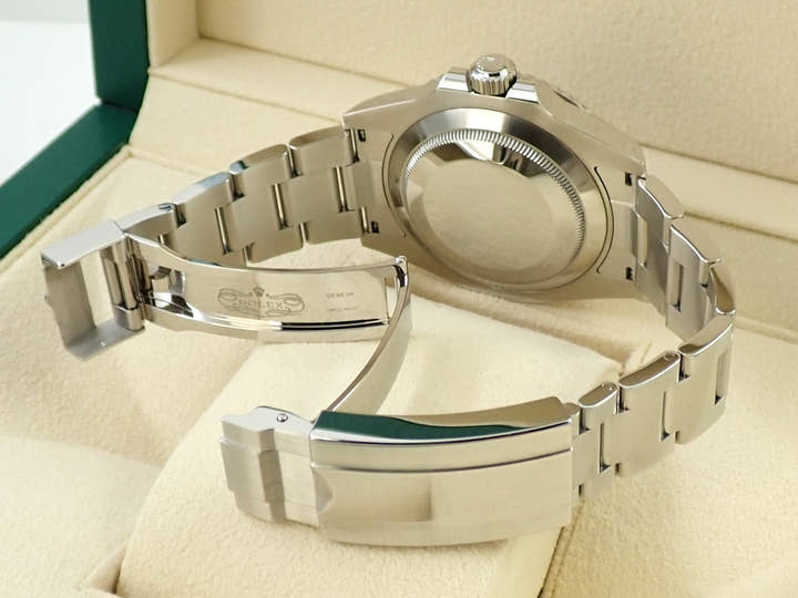 Rolex Submariner Date <Warranty, Box, etc.>