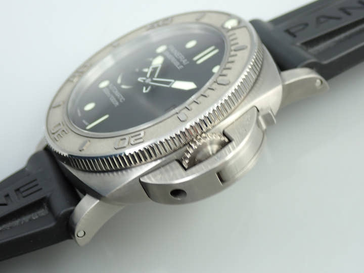 パネライ サブマーシブル マイク ホーン エディション 47mm Ref.PAM00984 ブラック文字盤 中古 X6181082