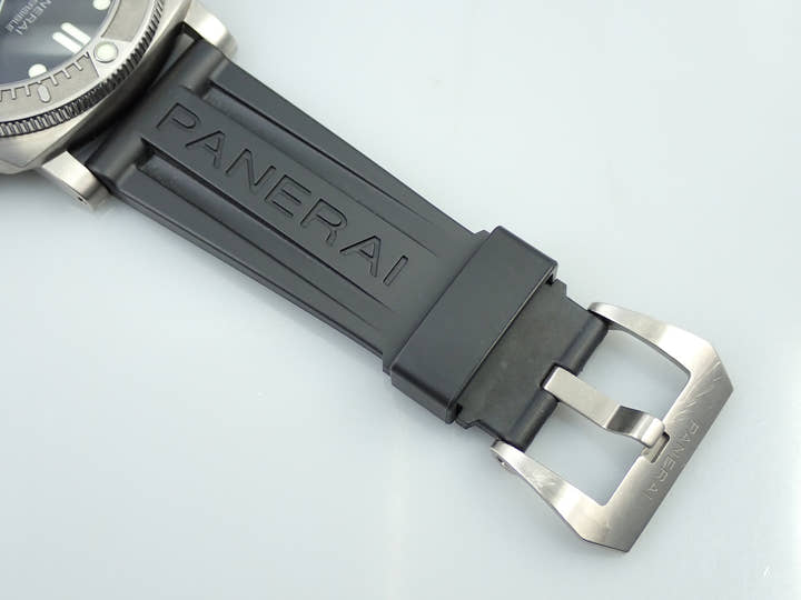 パネライ サブマーシブル マイク ホーン エディション 47mm Ref.PAM00984 ブラック文字盤 中古 X6181082