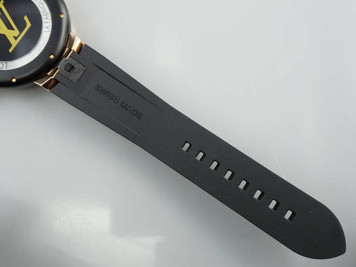 ルイヴィトン タンブール ワールドタイム ランウェイ ユニバーサル ジャーニー Ref.Q1BK0 SS/BLACK PVD/PG シルバー文字盤 中古 1HKVJJKK