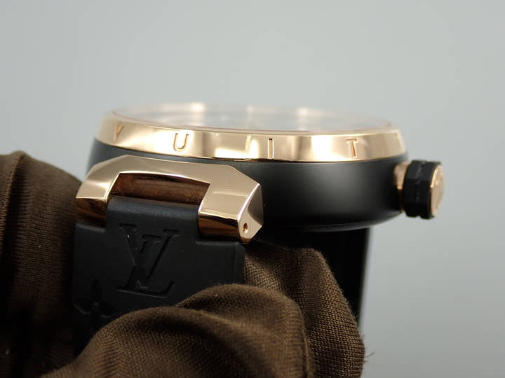 ルイヴィトン タンブール ワールドタイム ランウェイ ユニバーサル ジャーニー Ref.Q1BK0 SS/BLACK PVD/PG シルバー文字盤 中古 1HKVJJKK