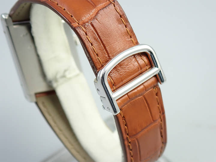 カルティエ タンク アシメトリック ウォッチ Ref.- シルバー文字盤 中古 W5Y4PS77