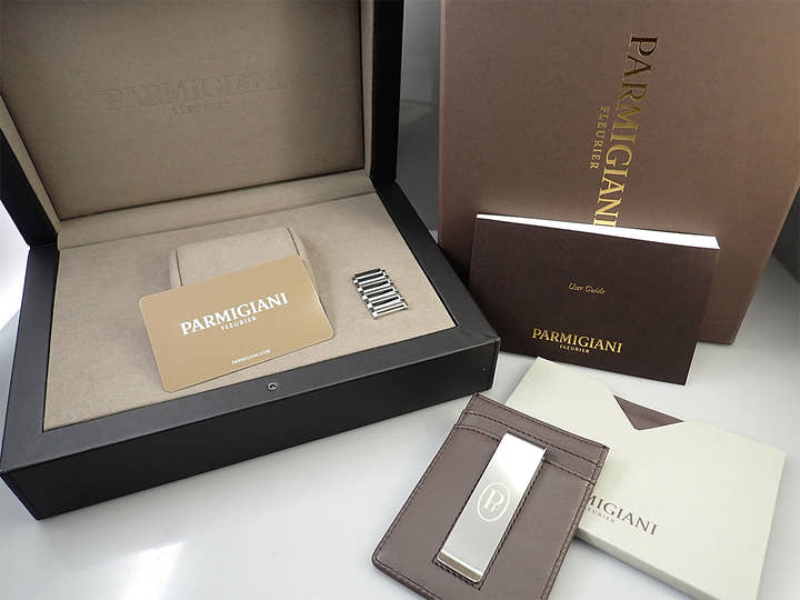 パルミジャーニフルリエ トンダ GT クロノグラフ Ref.PFC906-0000140-B00182 シルバー×ブラック文字盤 中古 UM4M3WV8