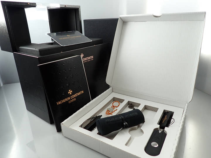 ヴァシュロンコンスタンタン トラディショナル マニュアルワインディング Ref.82172/000R-9382 シルバー文字盤 中古 TZYWY061