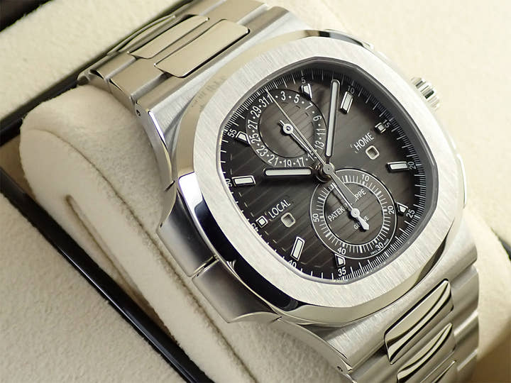 パテックフィリップ ノーチラス トラベルタイム クロノグラフ Ref.5990/1A-001 ステンレススチール ブラックグラデーション文字盤