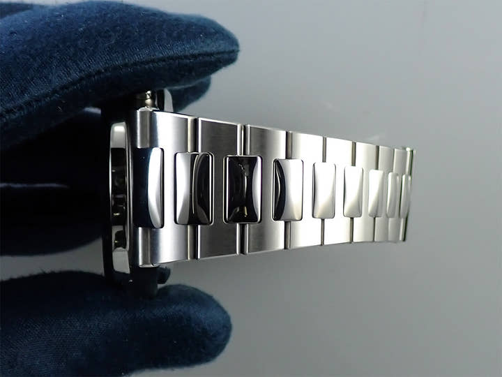 パテックフィリップ ノーチラス トラベルタイム クロノグラフ Ref.5990/1A-001 ステンレススチール ブラックグラデーション文字盤