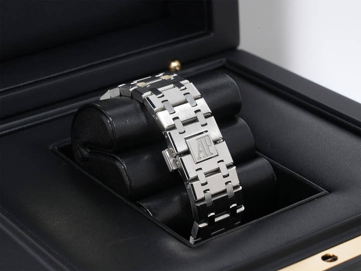 オーデマピゲ ロイヤルオーク Ref.15400ST.OO.1220ST.03 ステンレススチール ブルー文字盤