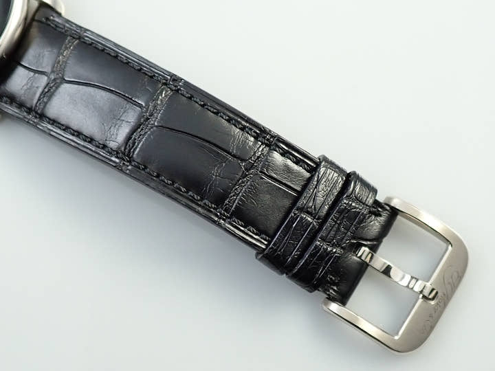 H.モーザー ベンチャー・コンセプト ベンタブラック ブラックハンズ Ref.2327-0222 ベンタブラック文字盤 美品 7SC1ZCJF
