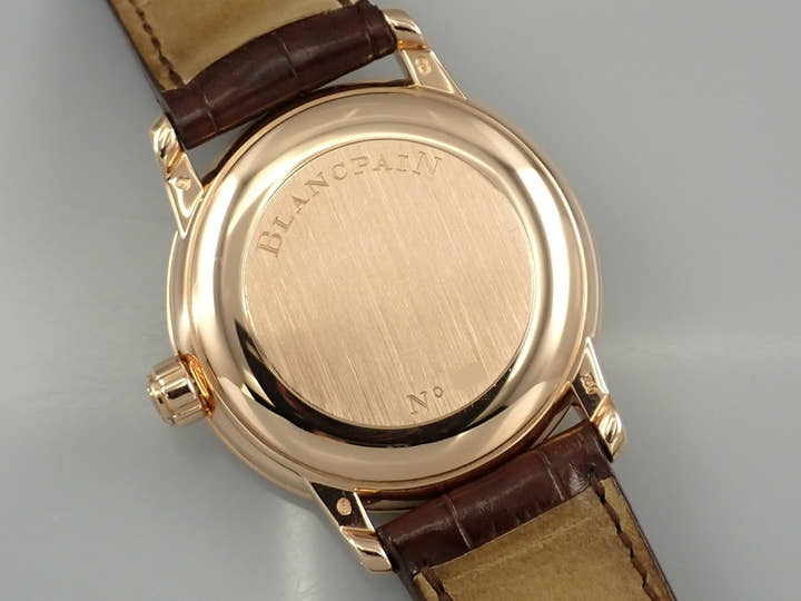 ブランパン ヴィルレ ダブルウィンドウ Ref.6850-3642-55 ホワイト文字盤 中古 LLM8ZHZR