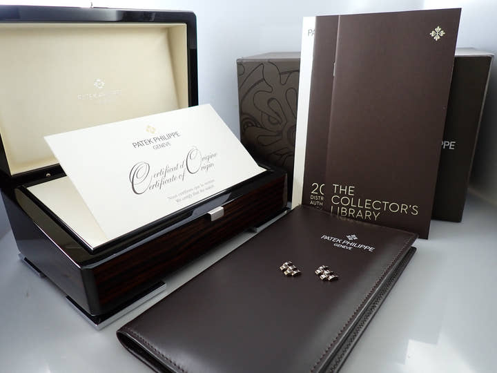 パテックフィリップ コンプリケーション ワールドタイム Ref.5130/1G-011 ホワイトゴールド ブラック文字盤