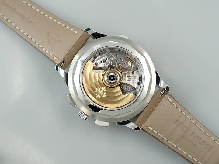 パテックフィリップ コンプリケーション ワールドタイム クロノグラフ Ref.5935A-001 ステンレススチール ローズゴールドメッキ オパーリン文字盤