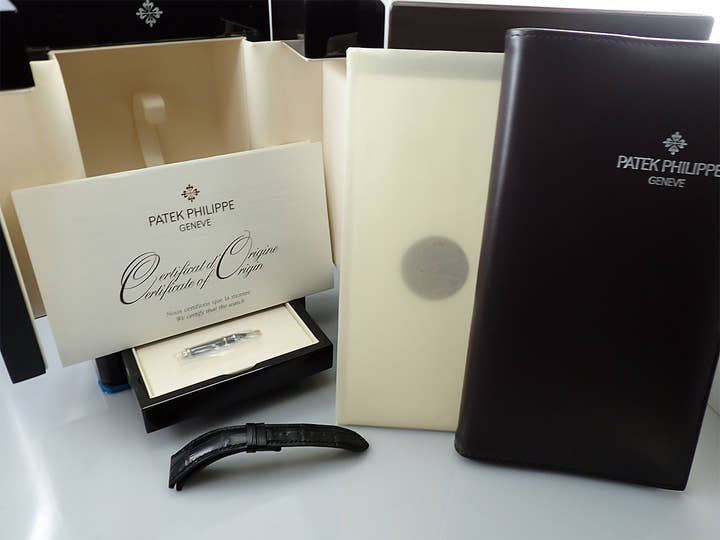 パテックフィリップ コンプリケーション ワールドタイム ムーンフェイズ Ref.5575G-001 ホワイトゴールド ブラック文字盤