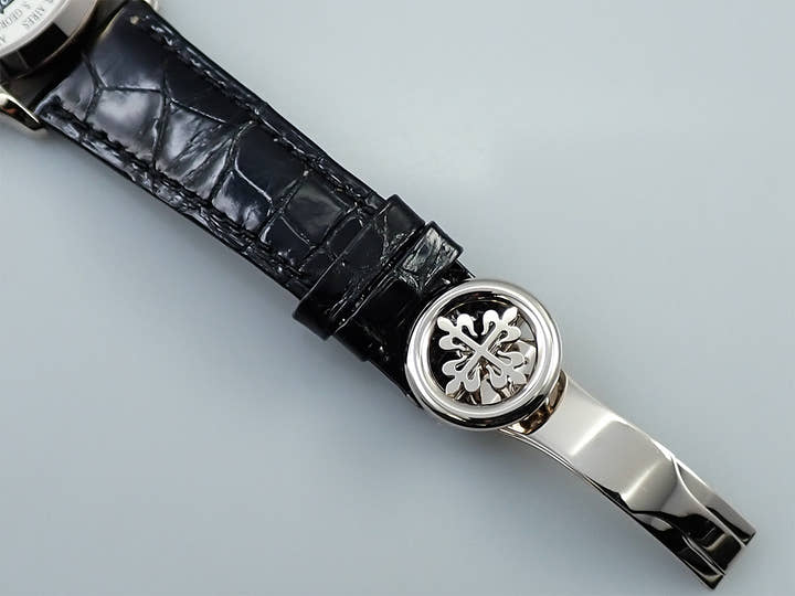 パテックフィリップ コンプリケーション ワールドタイム Ref.5230G-001 ホワイトゴールド ホワイト/グレー文字盤