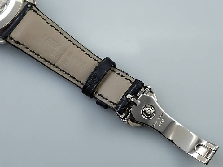 パテックフィリップ コンプリケーション ワールドタイム Ref.5230G-001 ホワイトゴールド ホワイト/グレー文字盤