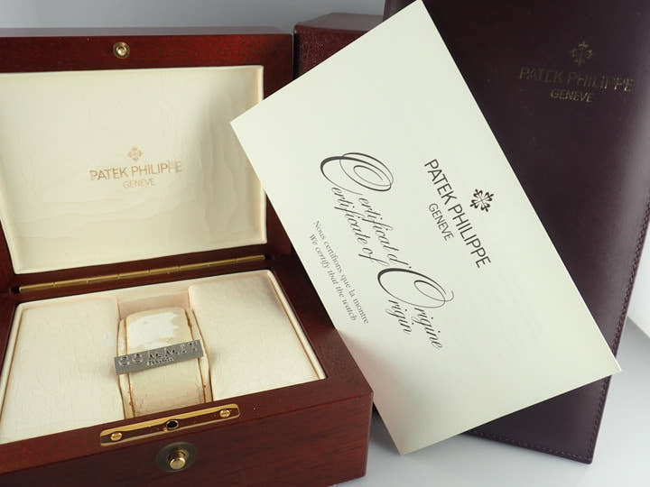 Patek Philippe World Time Ref.5110J-001 Guilloche/Opaline Dial Used worldtime-25
