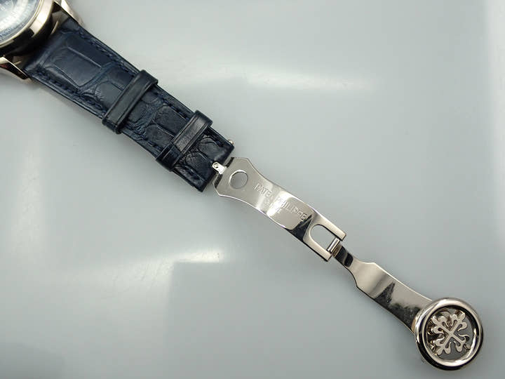 パテックフィリップ コンプリケーション ワールドタイム クロノグラフ Ref.5930G-010 ホワイトゴールド ブルー文字盤