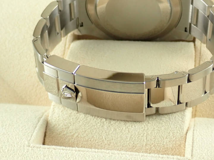 ロレックス ヨットマスター40 Ref.126622 ブルー文字盤 未使用 yacht-master-146