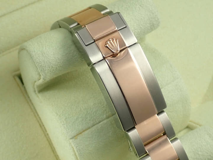 ロレックス ヨットマスターII Ref.116681 ステンレススチール/エバーローズゴールド ホワイト文字盤