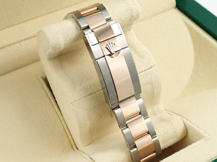 ロレックス ヨットマスター40 Ref.126621 ステンレススチール/エバーローズゴールド ブラック文字盤