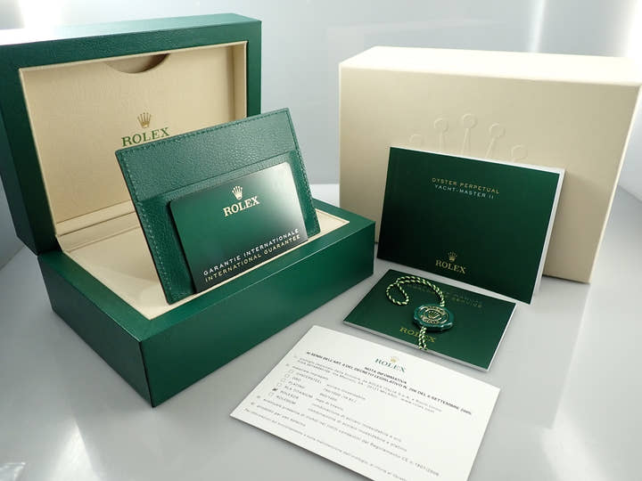 ロレックス ヨットマスターII Ref.116681 ステンレススチール/エバーローズゴールド ホワイト文字盤