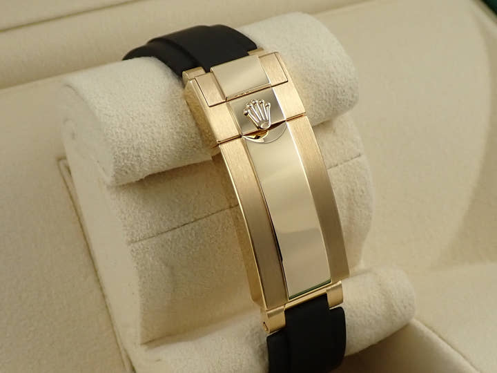 ロレックス ヨットマスター42 Ref.226658 イエローゴールド ブラック文字盤