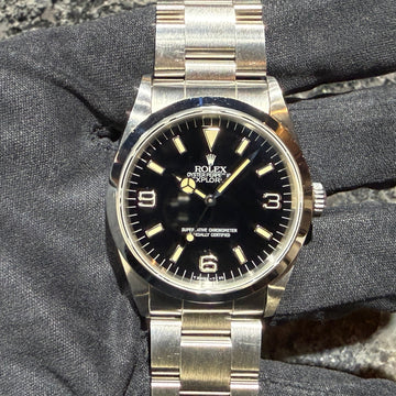 No. 2507 - A collector's item! A beautiful patina example! Presenting the Explorer 14270 S2 serial with all tritium!