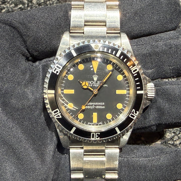 No. 2513 - Perfect burn! Excellent condition! With warranty! Bezel-less pumpkin dial! Introducing a Rolex Submariner 5513 from 1982 in excellent condition!