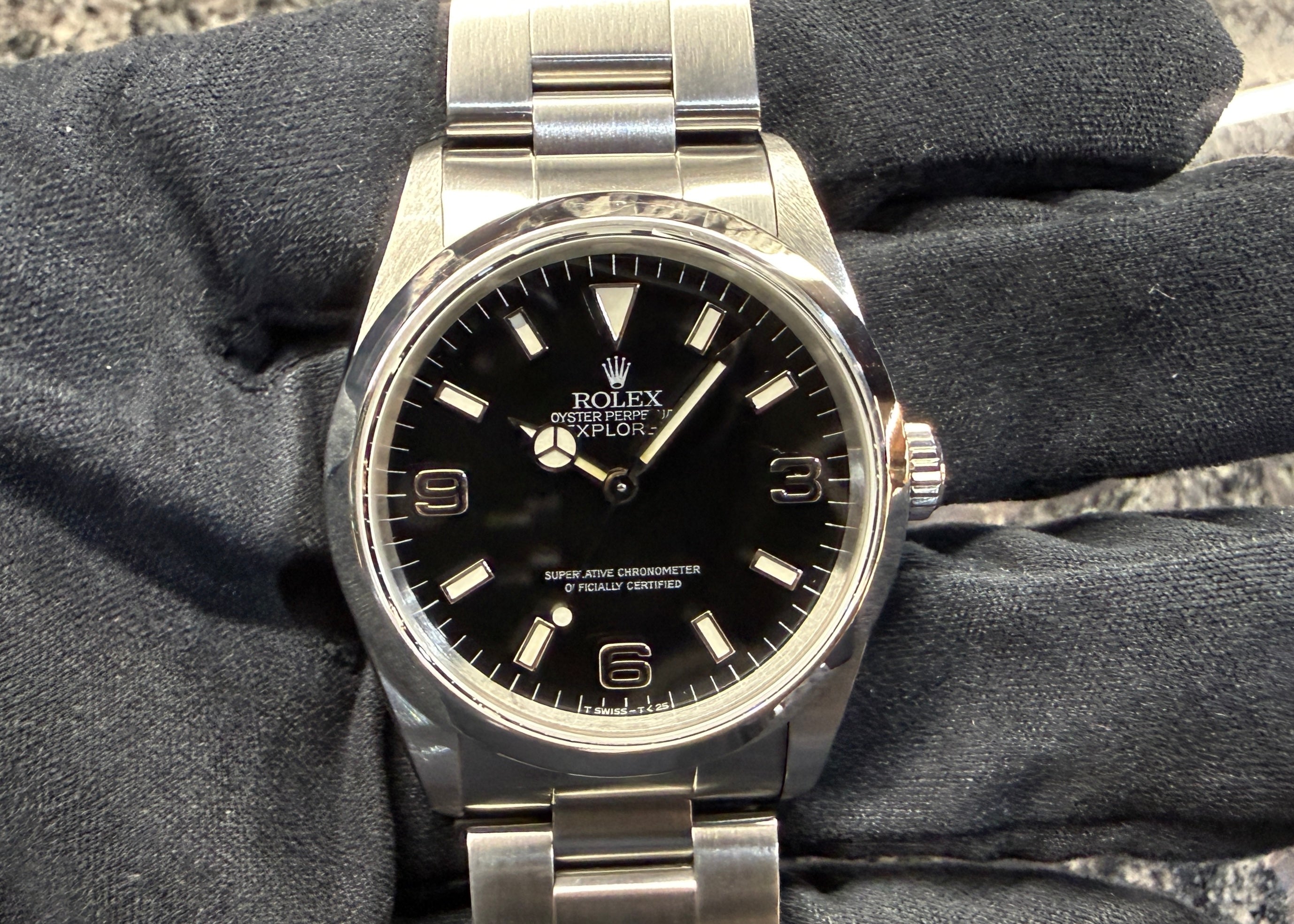 第２２９５回～90年代初期の素晴らしい逸品！エクスプローラー 14270 E3番 ブラックアウト×シルバーレター オールトリチウム 優良個体 先端ドットのご紹介！