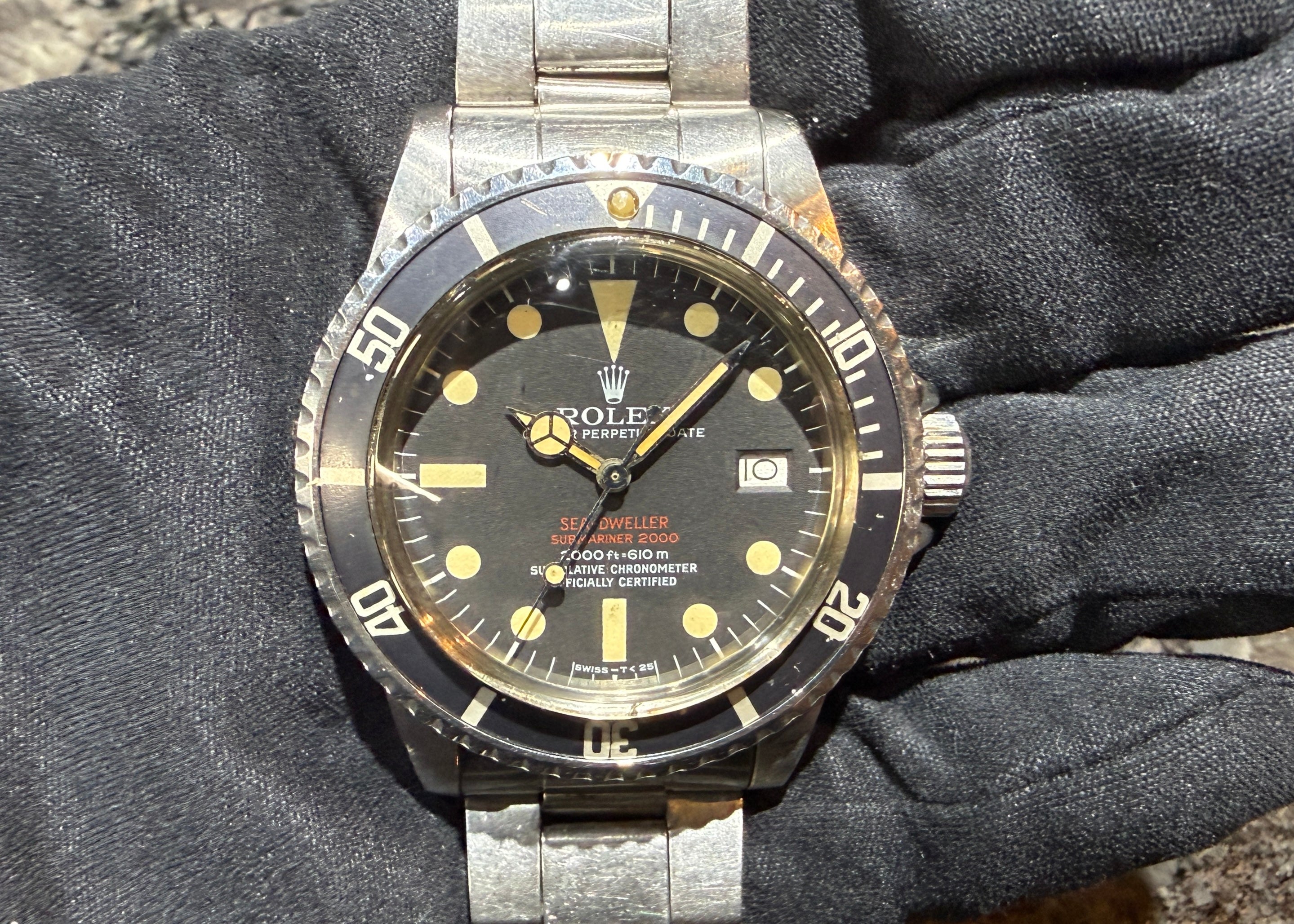 第２３０４回～  綺麗なダイヤル＆トリチウム夜光の焼けが魅力！ロレックス 赤シードゥエラー Ref.1665 MK3 75年 良個体 オールトリチウムのご紹介！