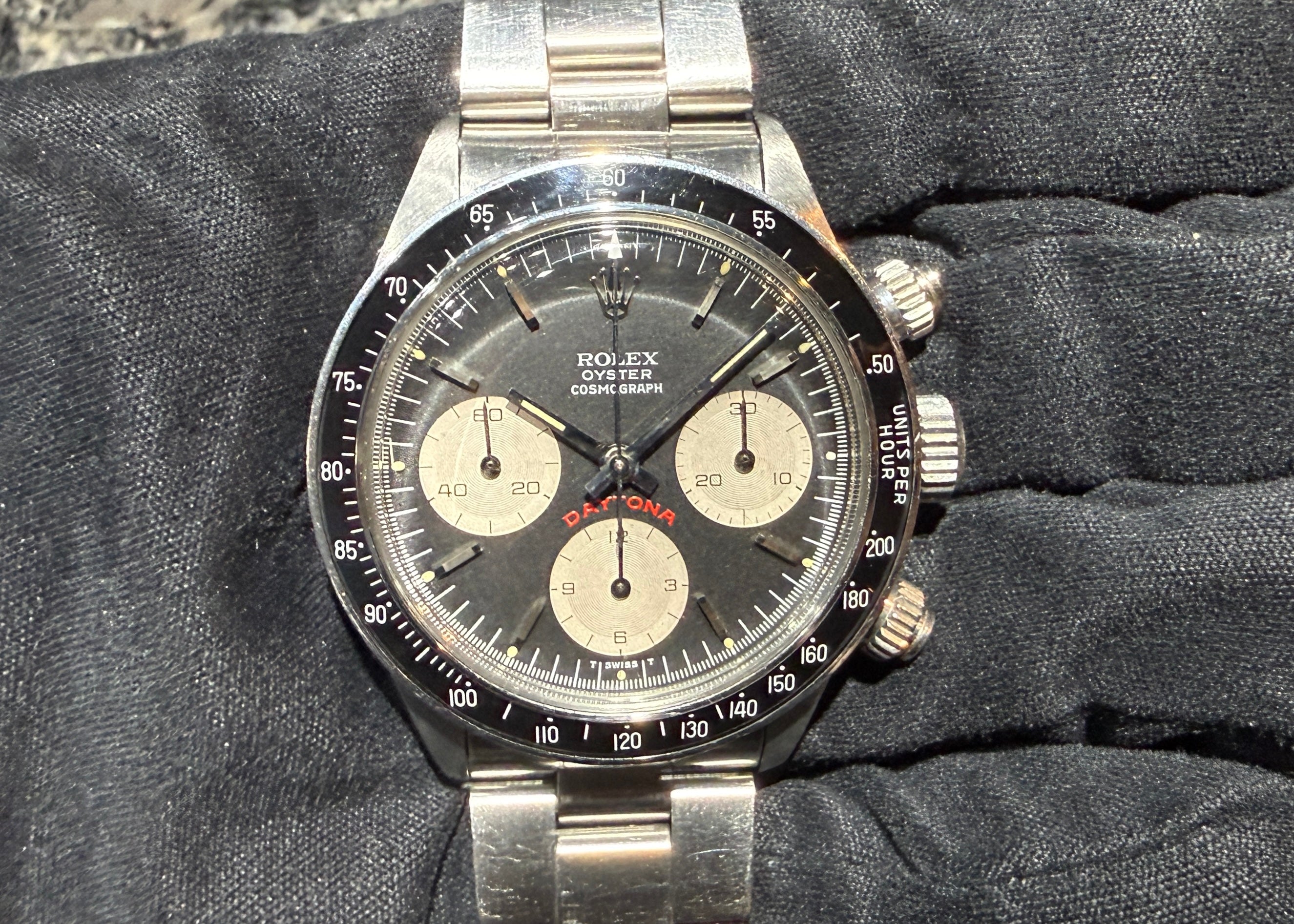 第２３１１回～  狙い目モデル！！大人気！黒文字ビッグレッド入荷！！ ロレックス 手巻きデイトナ 6263 76年のご紹介！