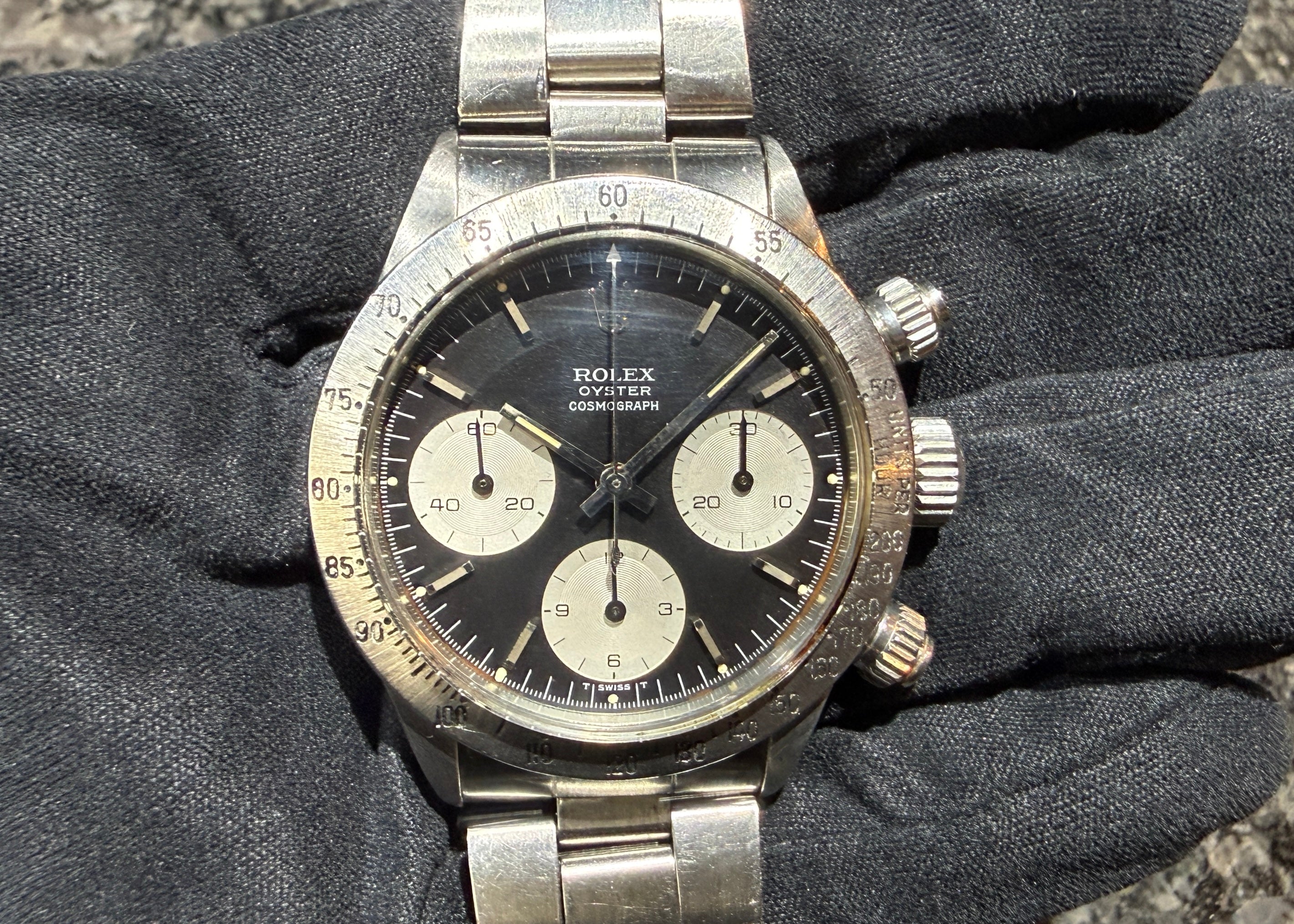 第２３２０回 グッドプライス！！希少！MK1/ブラックダイヤル！ロレックス 手巻きデイトナ 6265 71年のご紹介！