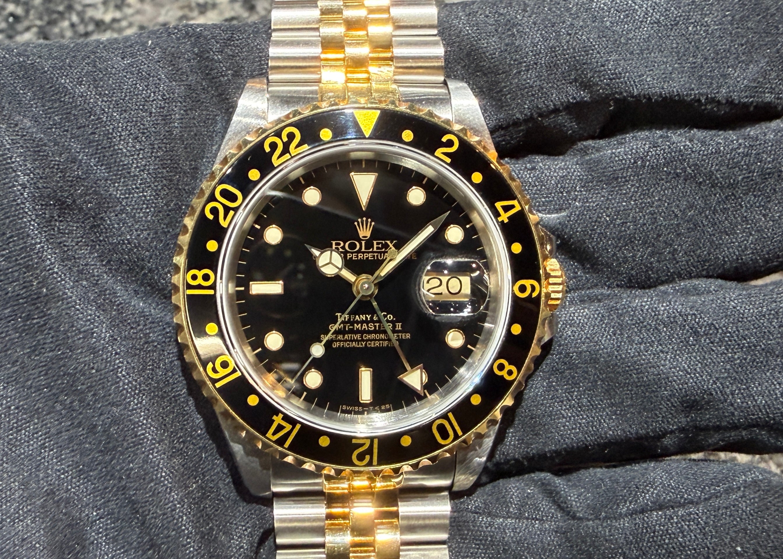 第２３３４回～ 希少！！ティファニー入荷！優良個体！ロレックス GMTマスターII 16713 N2番 ジュビリー オールトリチウムのご紹介！