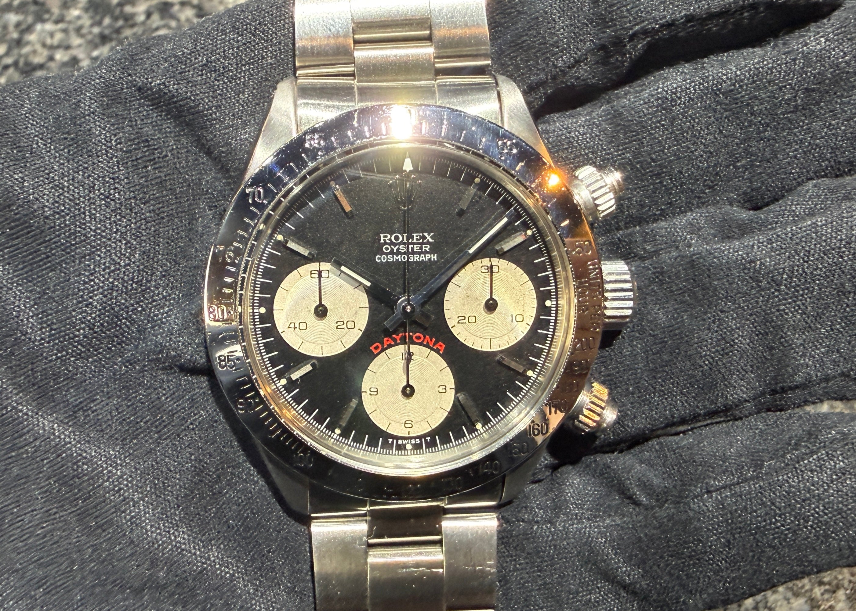 第２３３６回～  グッドプライス！！最終R番！大人気 手巻きデイトナ 6265 黒文字ビッグレッドのご紹介！