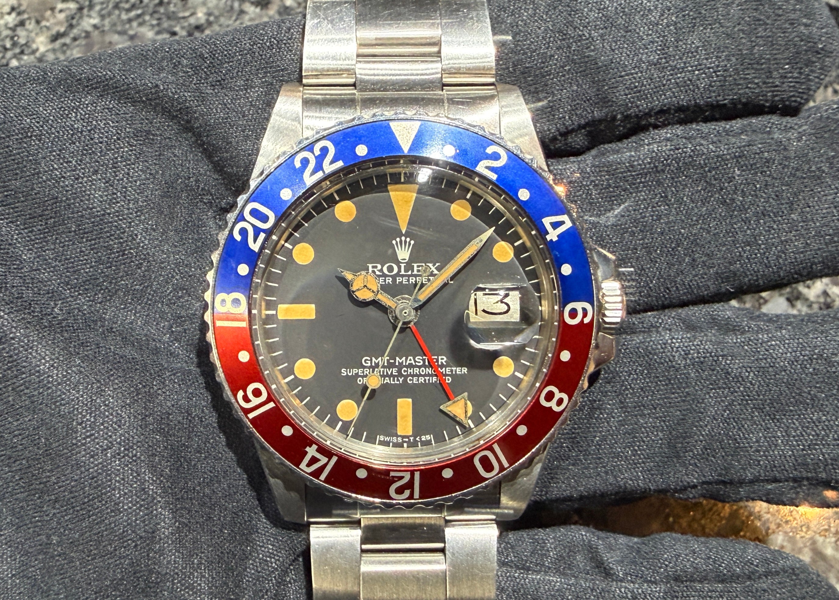 第２３４０回  パンプキンダイヤルとバキバキケースが魅力！ロレックス GMTマスター 1675 MK4 オールトリチウム 優良個体のご紹介！