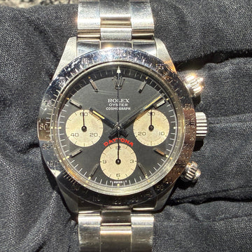No. 2351 - Excellent condition! Very popular! Manual-winding Daytona now in stock! Introducing the Rolex 6265 with black dials, Big Red dial, and all-tritium finish!