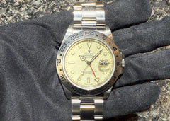 No. 2586 onwards – Rapidly vanishing from the market! A spotlight on the semi-vintage Rolex Explorer II Ivory 16550, 1984, featuring a center split dial, all-tritium, and in excellent condition!!