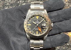 No. 2587 - The ultimate collector's item has arrived!! MK1 x MK1! Early case! Introducing a fine example of a 1971 Rolex Explorer II Ref. 1655 with all-original tritium!