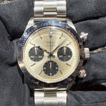 No. 2354 - A very popular hand-wound Daytona has arrived! No markings on the σ dial! Introducing the Rolex 6265 Silver All Tritium 1973!