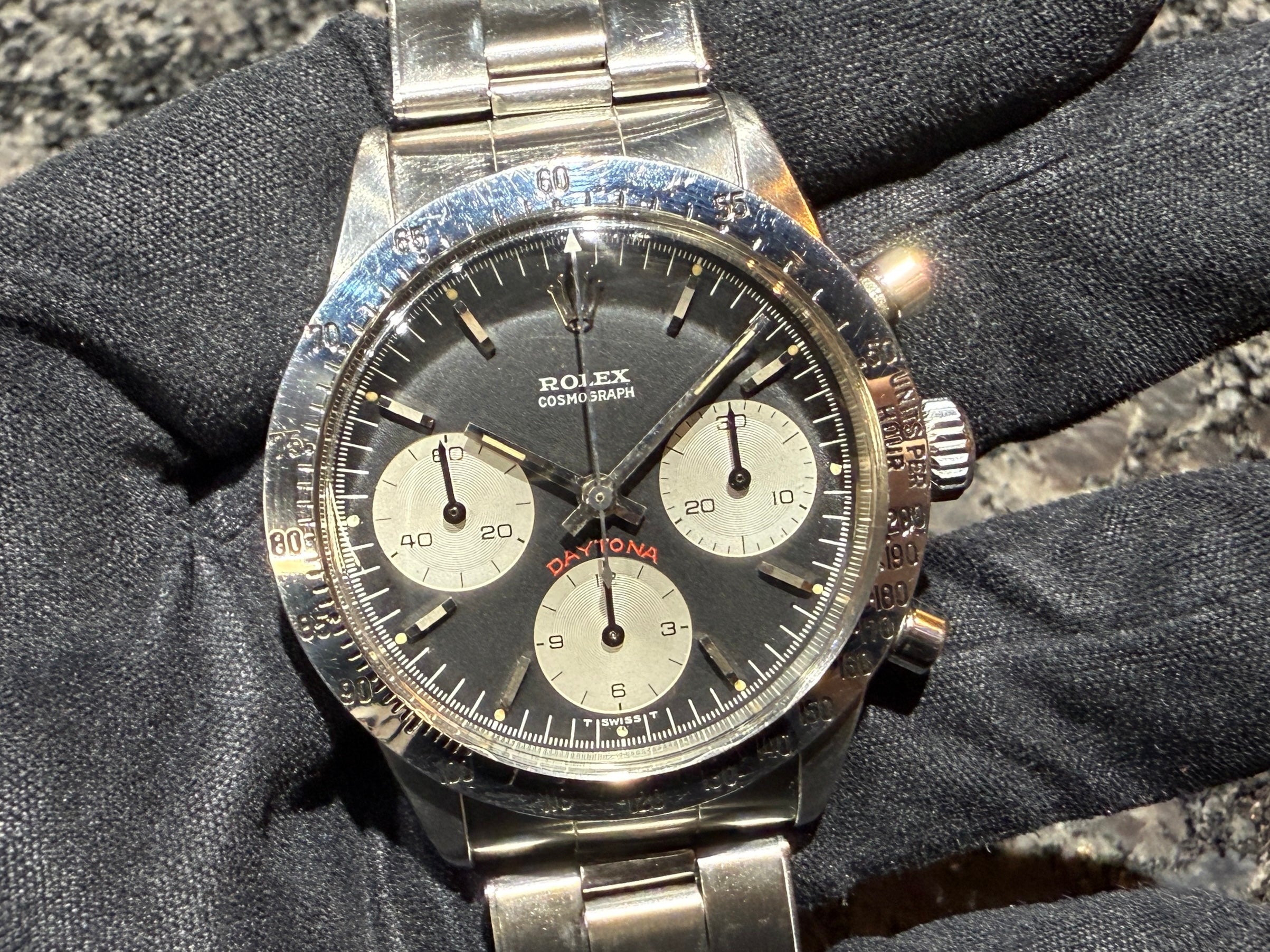 第２１４２回 ～ 希少！！チェリーダイヤル！ 第二世代手巻きデイトナ Ref.6262 ブラック 70年 オールトリチウムのご紹介！